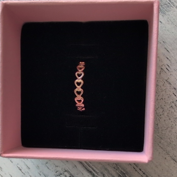 Pandora Band of Hearts Ring - Picture 4 of 7